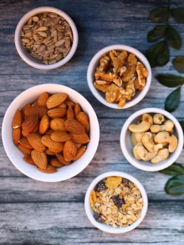 Top 8 dry fruits for sharp eyesight